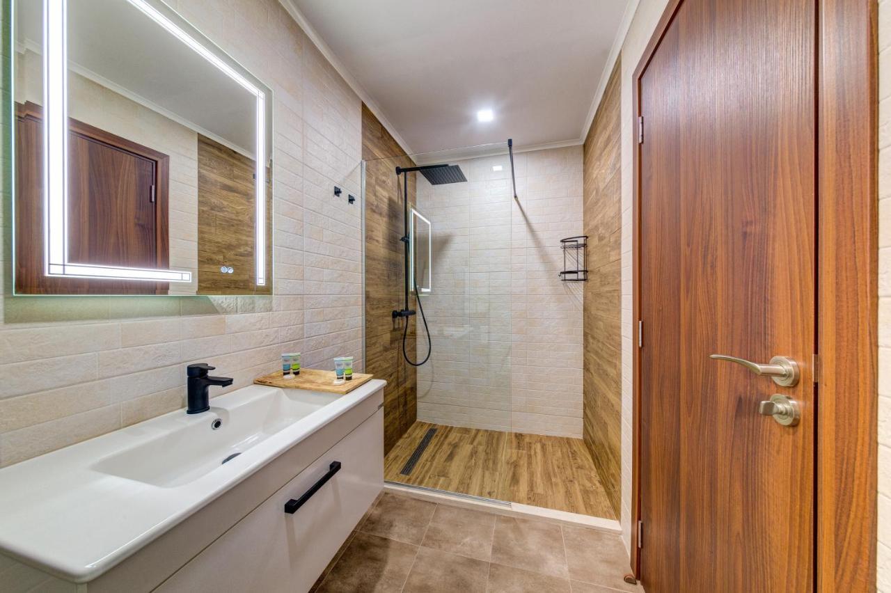 סמוליאן Skyday Penthouse Deluxe At Oak Residence מראה חיצוני תמונה